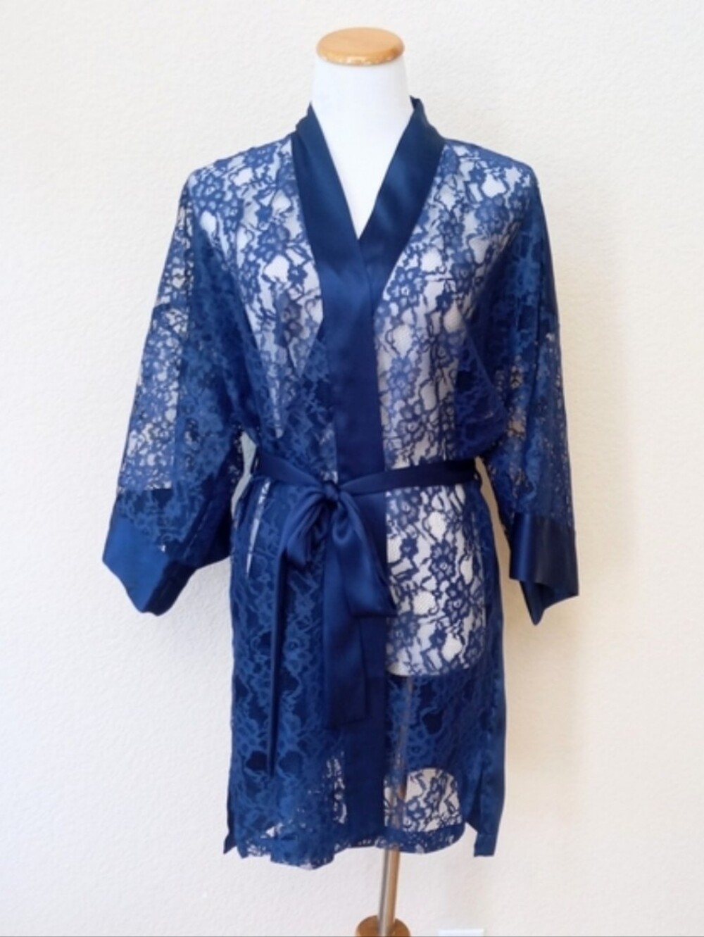 Victoria's Secret Gold Label vintage 1990s blue lace and satin combo robe